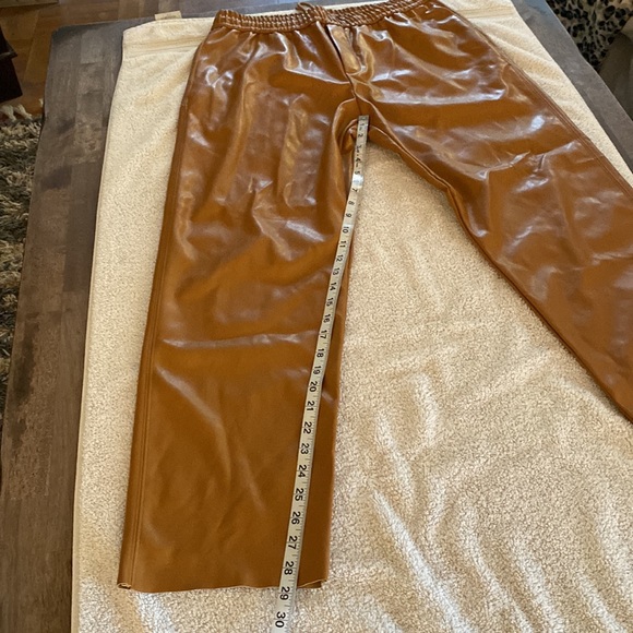 NWOT Zara fabulous faux leather camel color jogger trousers w/ great pockets - Picture 11 of 14